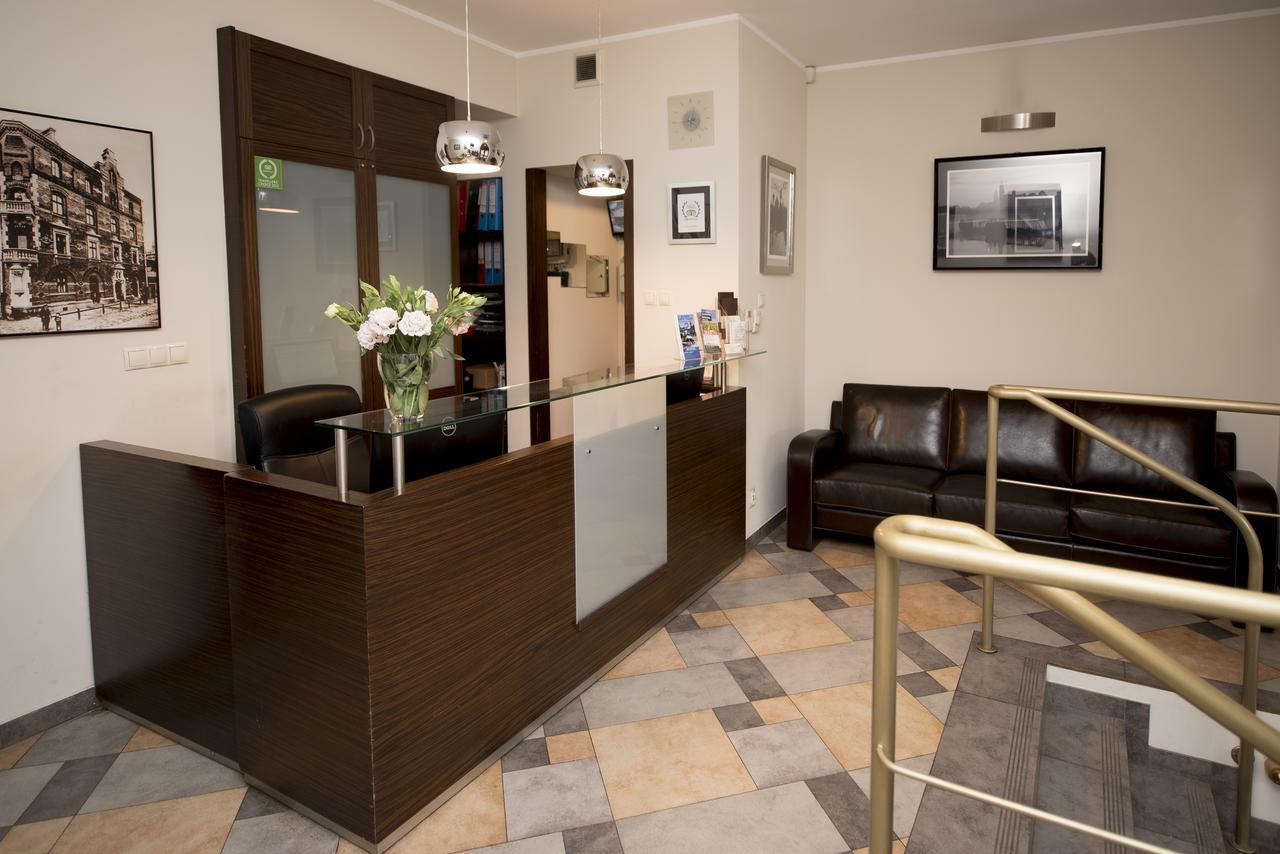 Red Brick Aparthotel